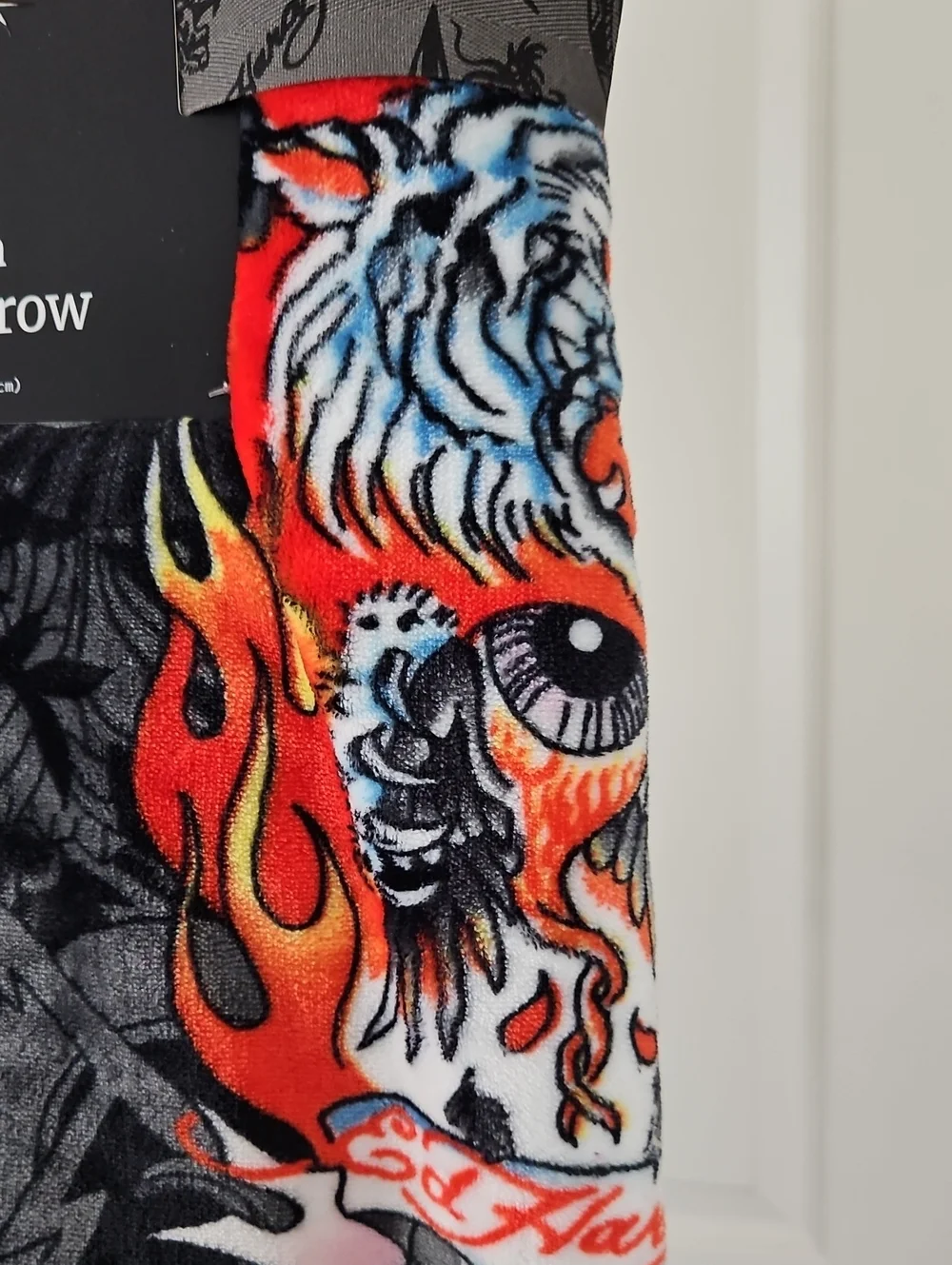 Ed Hardy NWT Plush Oversized Throw